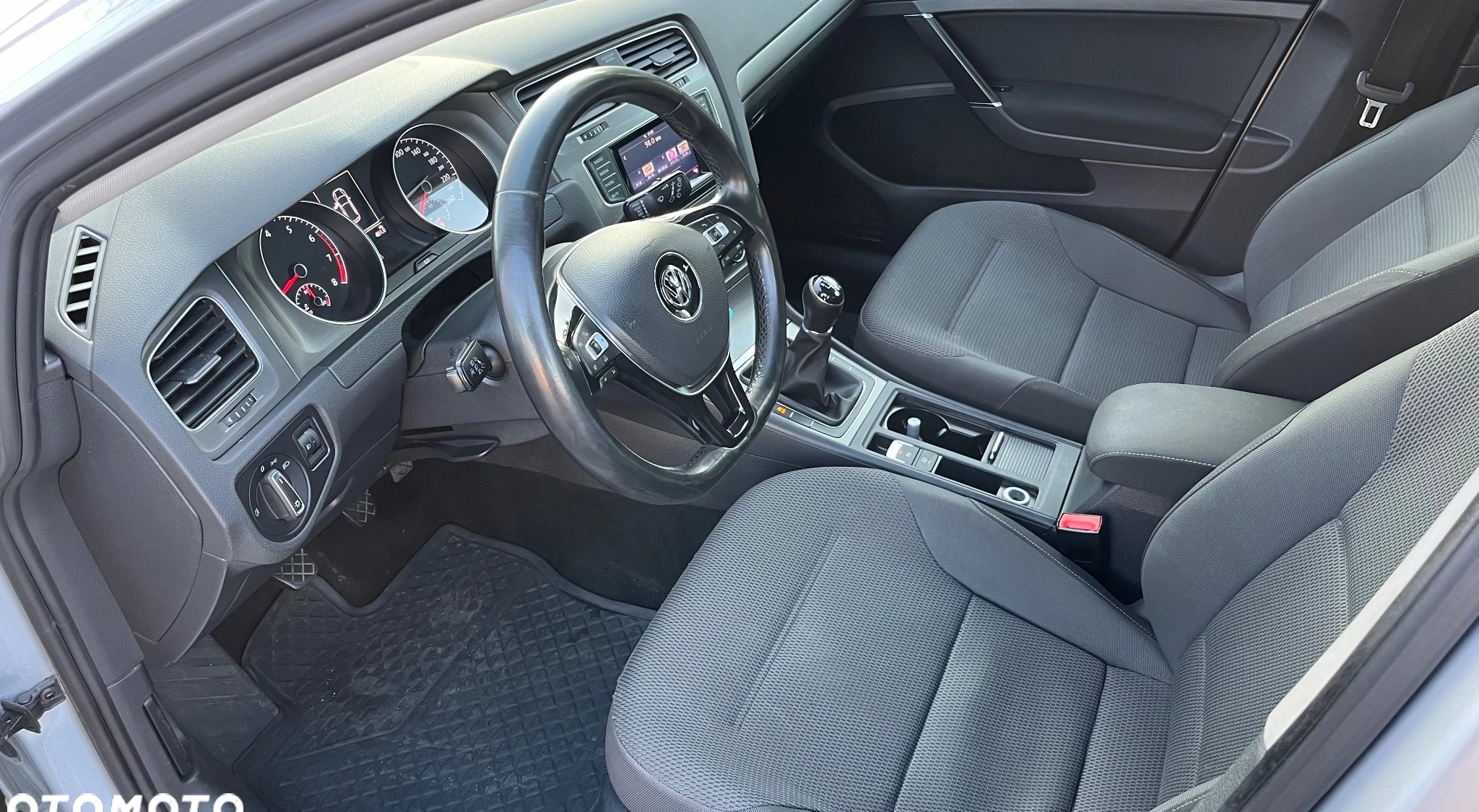 Volkswagen Golf cena 29900 przebieg: 210000, rok produkcji 2014 z Bieżuń małe 191